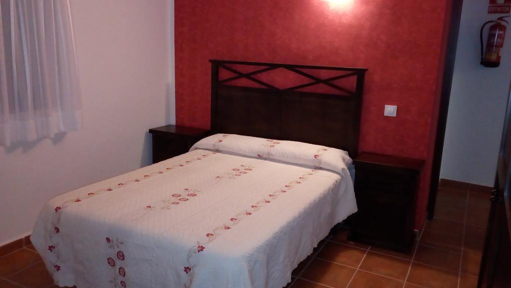 Apartamentos Rurales Casas De Los Maestros Talarrubias Ngoại thất bức ảnh