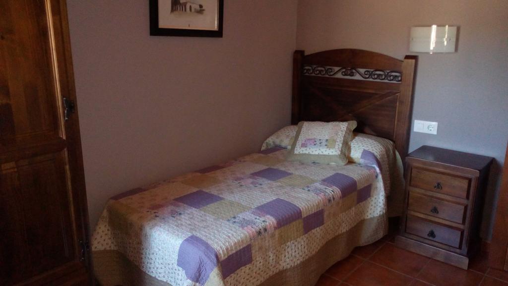 Apartamentos Rurales Casas De Los Maestros Talarrubias Ngoại thất bức ảnh