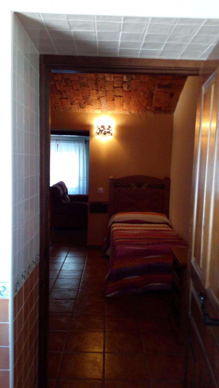 Apartamentos Rurales Casas De Los Maestros Talarrubias Ngoại thất bức ảnh
