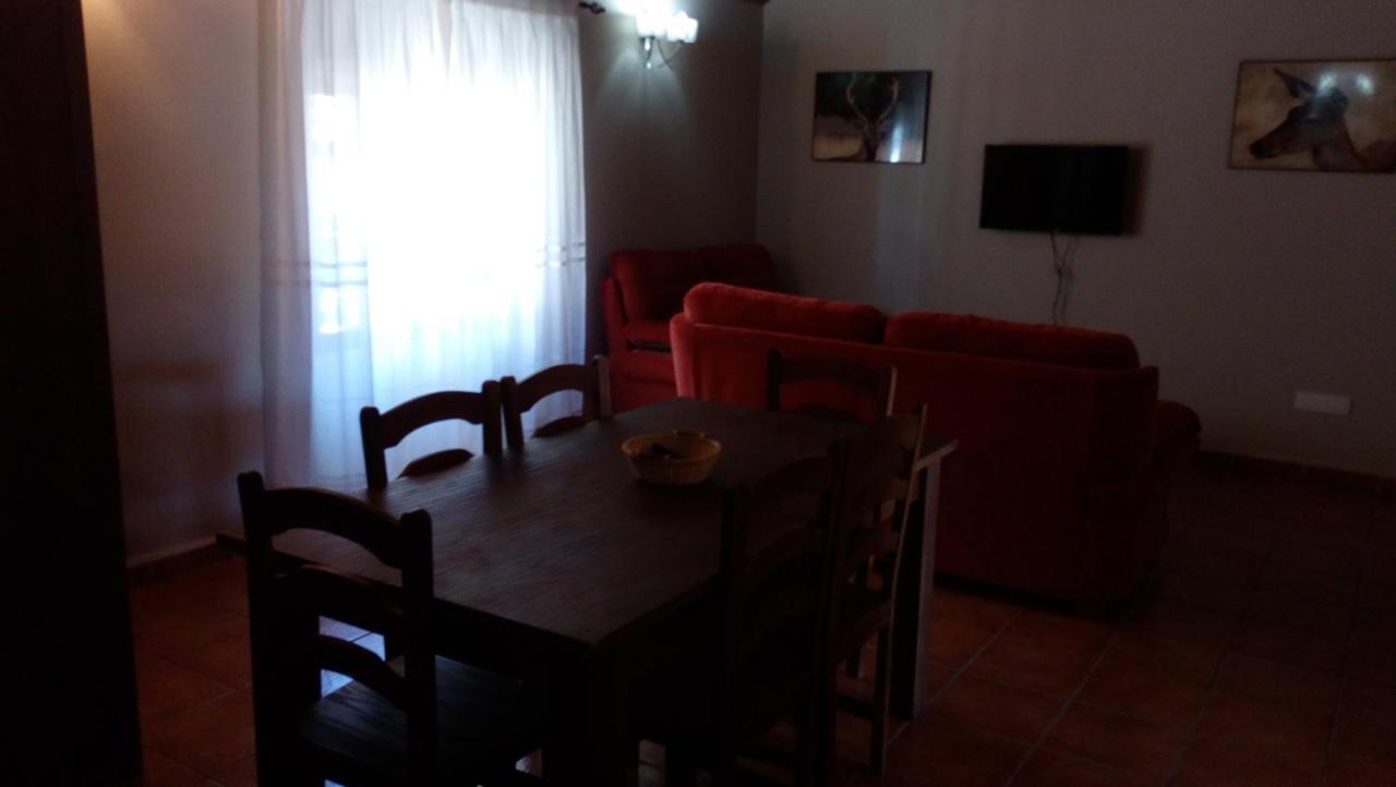 Apartamentos Rurales Casas De Los Maestros Talarrubias Ngoại thất bức ảnh